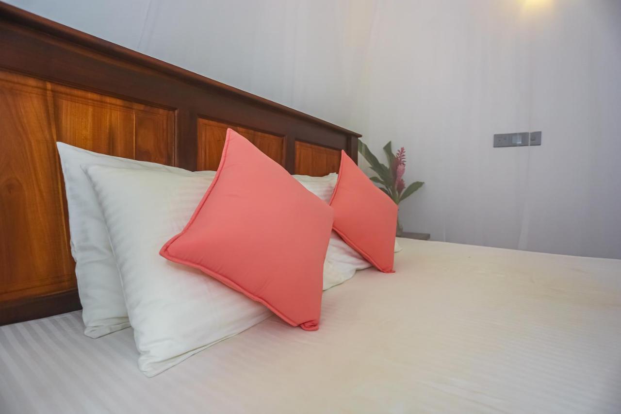 Saku Residence أونا واتونا المظهر الخارجي الصورة